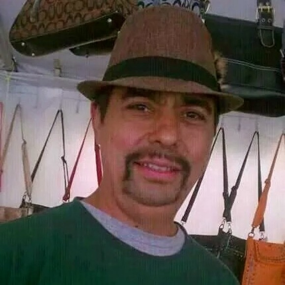 Meet your Posher, Áureo - Picture 1 of 1